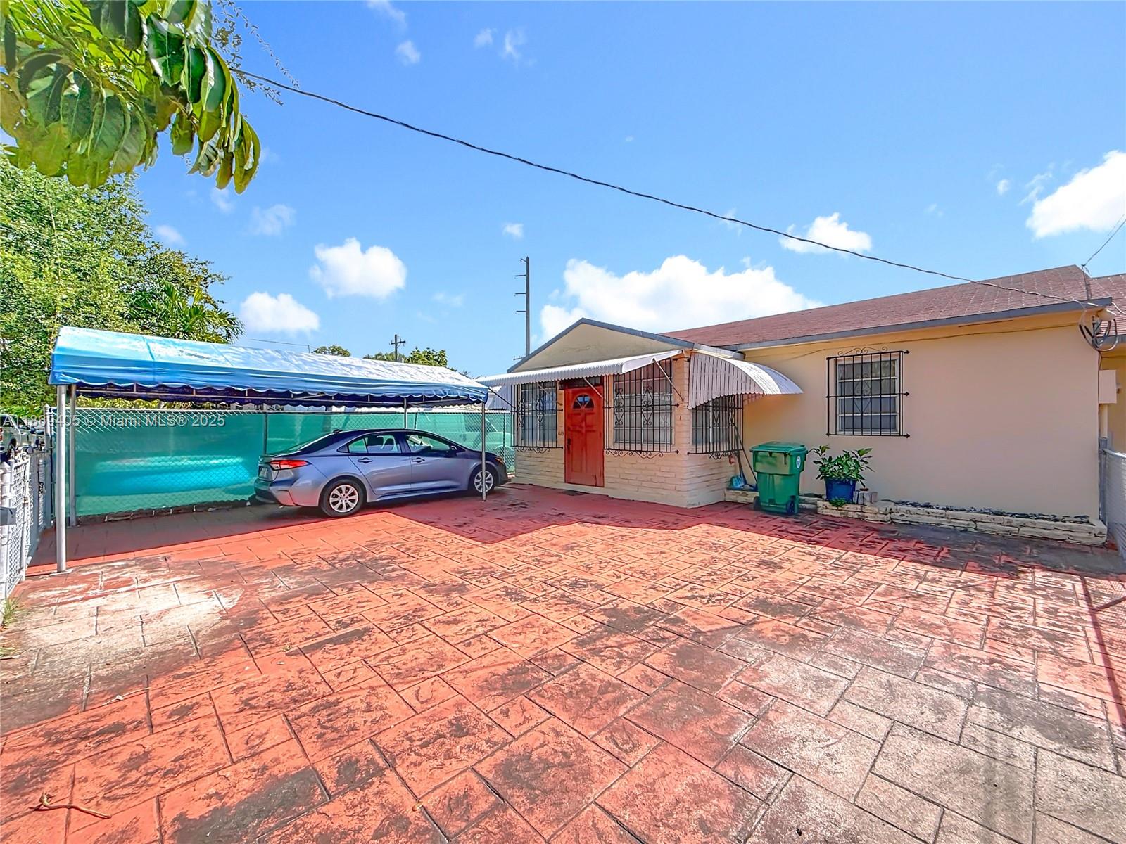 1055 NW 32nd Ct