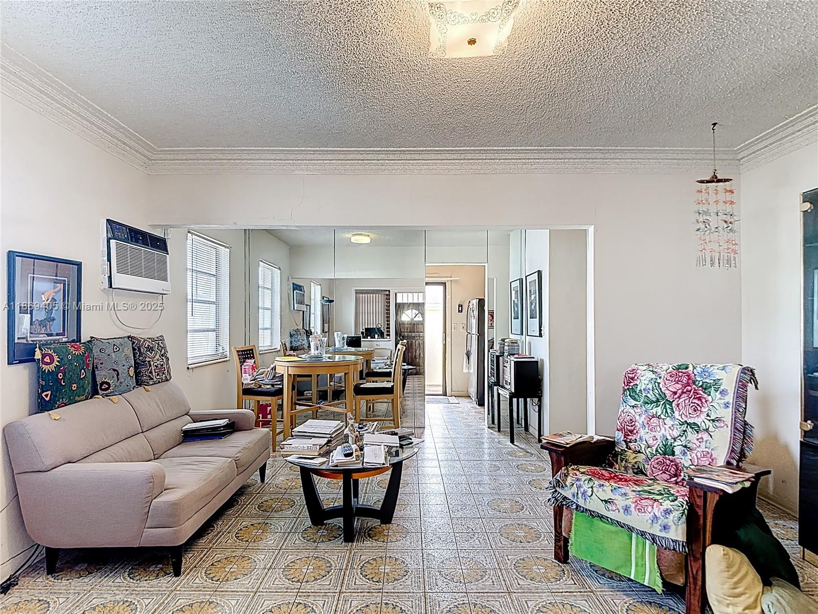 1055 NW 32nd Ct