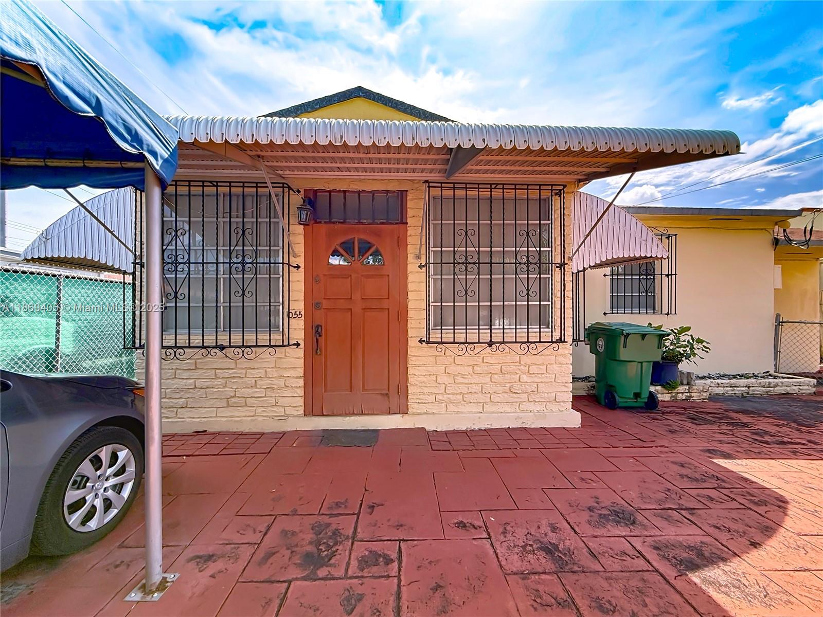 1055 NW 32nd Ct