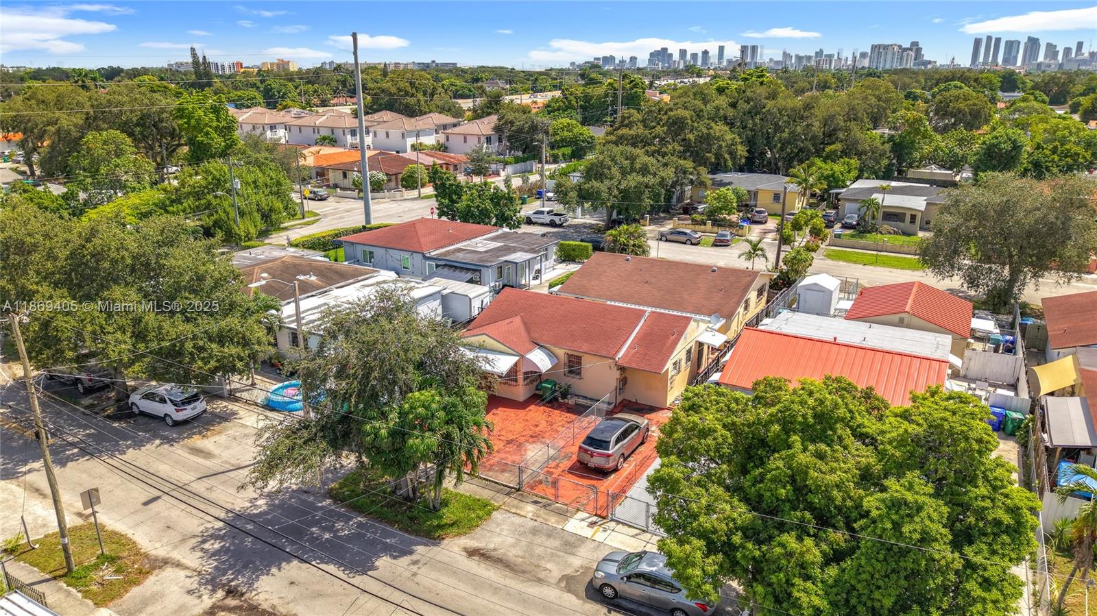 1055 NW 32nd Ct