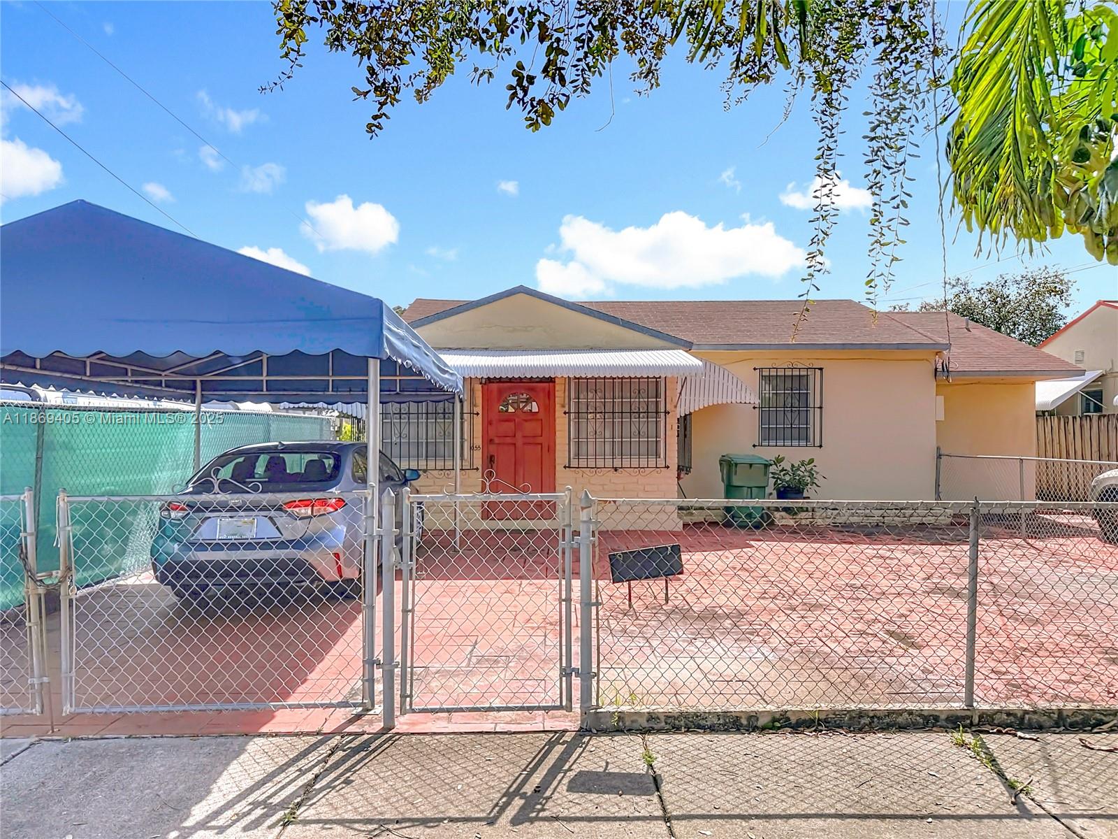 1055 NW 32nd Ct