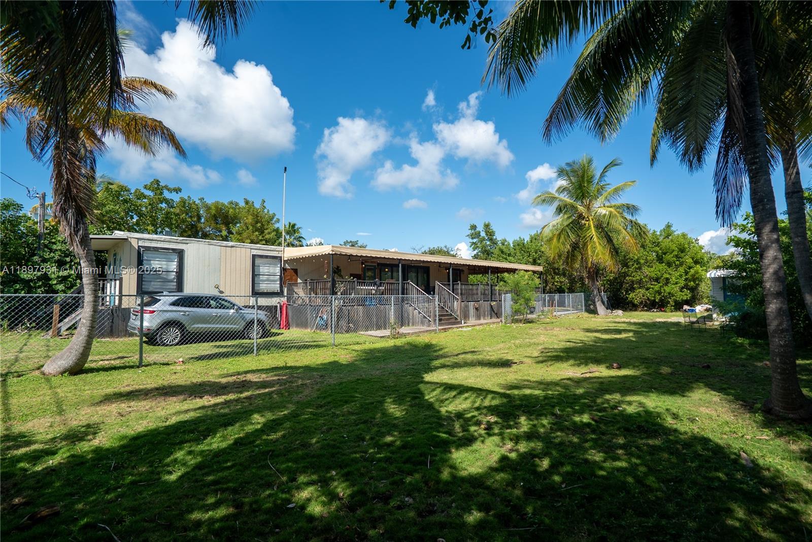 561 Gordon Cir, Key Largo