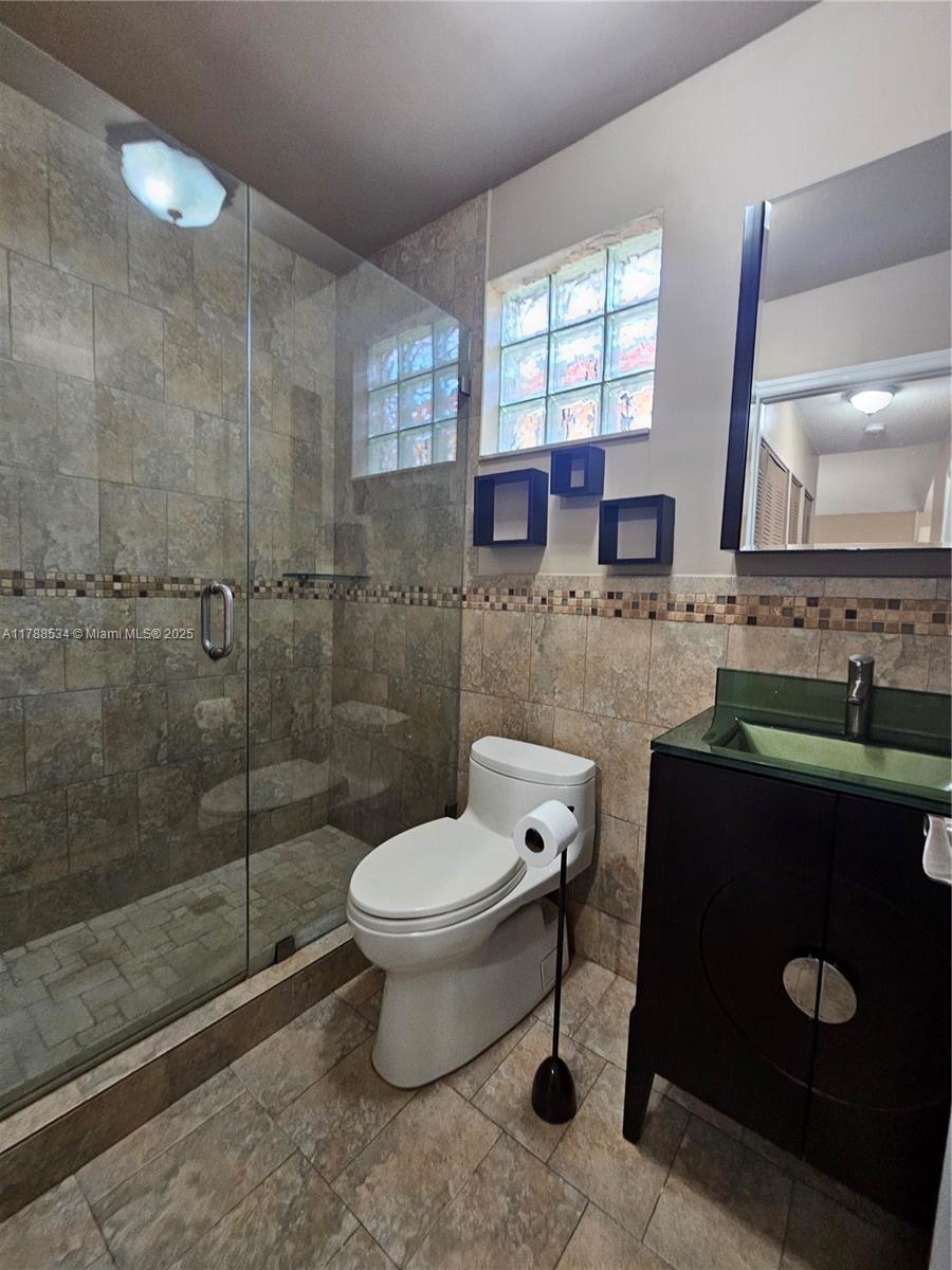 8905 NW 121st st # 0