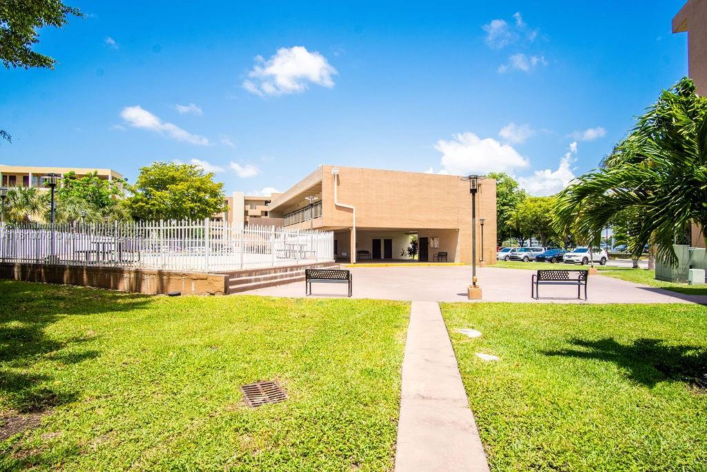 9110 Fontainebleau Blvd # 502