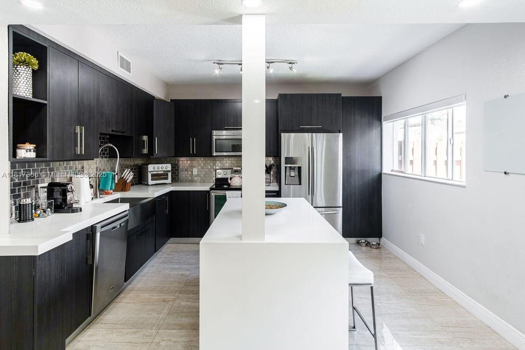 8321 SW 124th Ave # 105