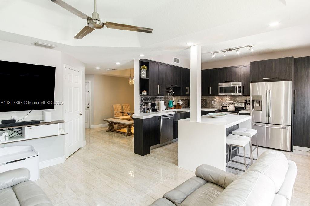 8321 SW 124th Ave # 105