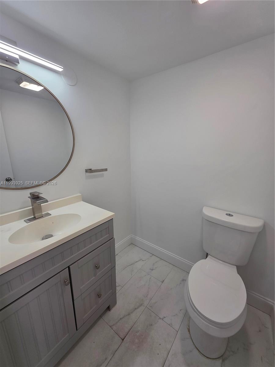 4751 NW 21st St # 106