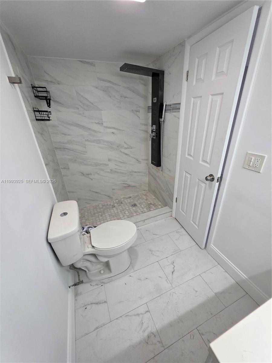 4751 NW 21st St # 106