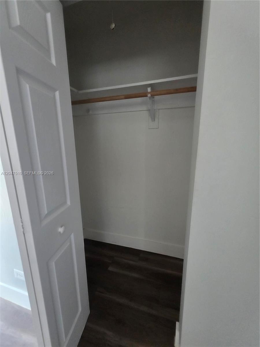 15 Esplanade Dr # B
