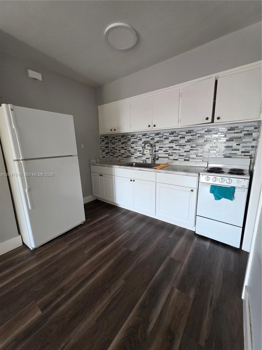 15 Esplanade Dr # B