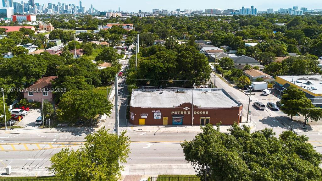 800 NW 36th St
