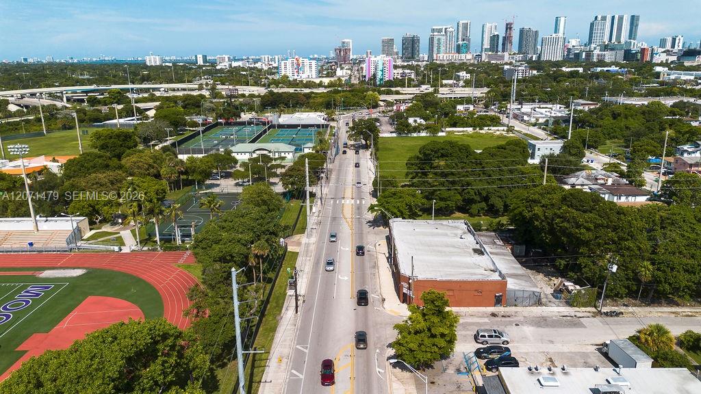 800 NW 36th St