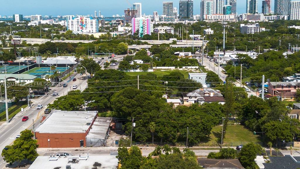 800 NW 36th St