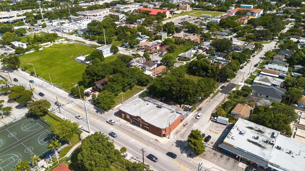 800 NW 36th St