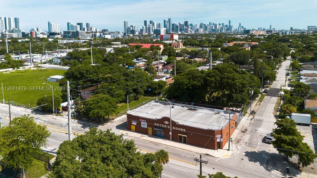 800 NW 36th St