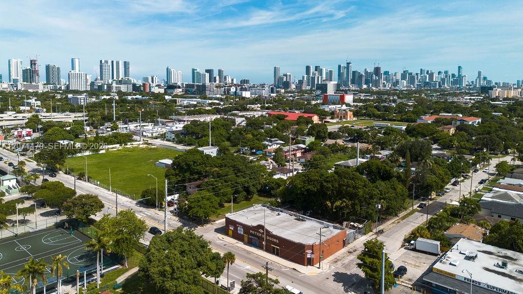 800 NW 36th St
