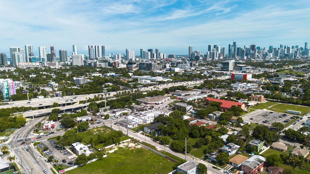 800 NW 36th St
