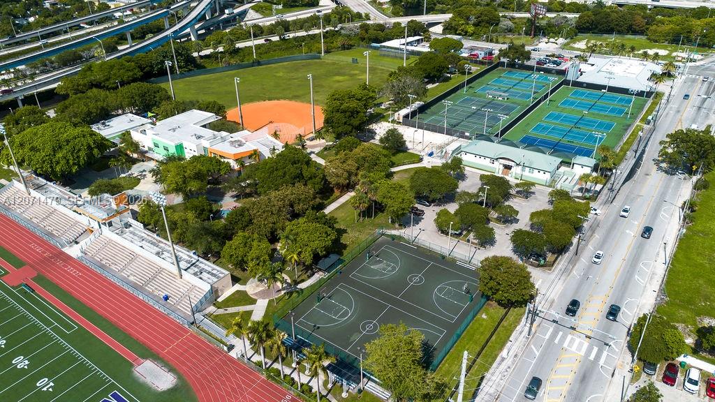 800 NW 36th St