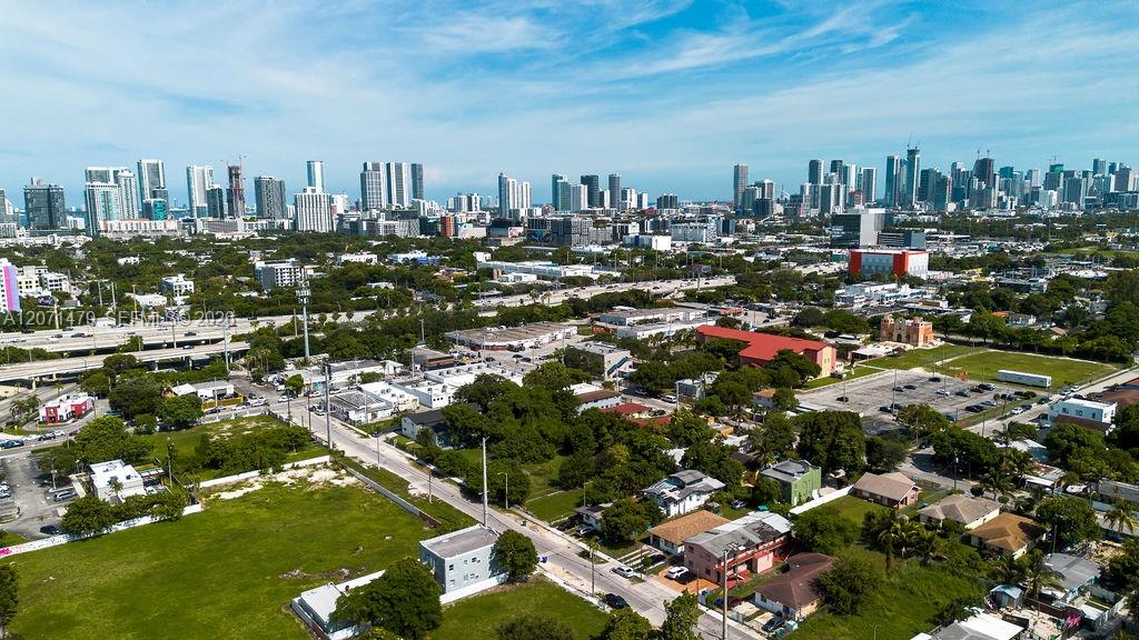 800 NW 36th St