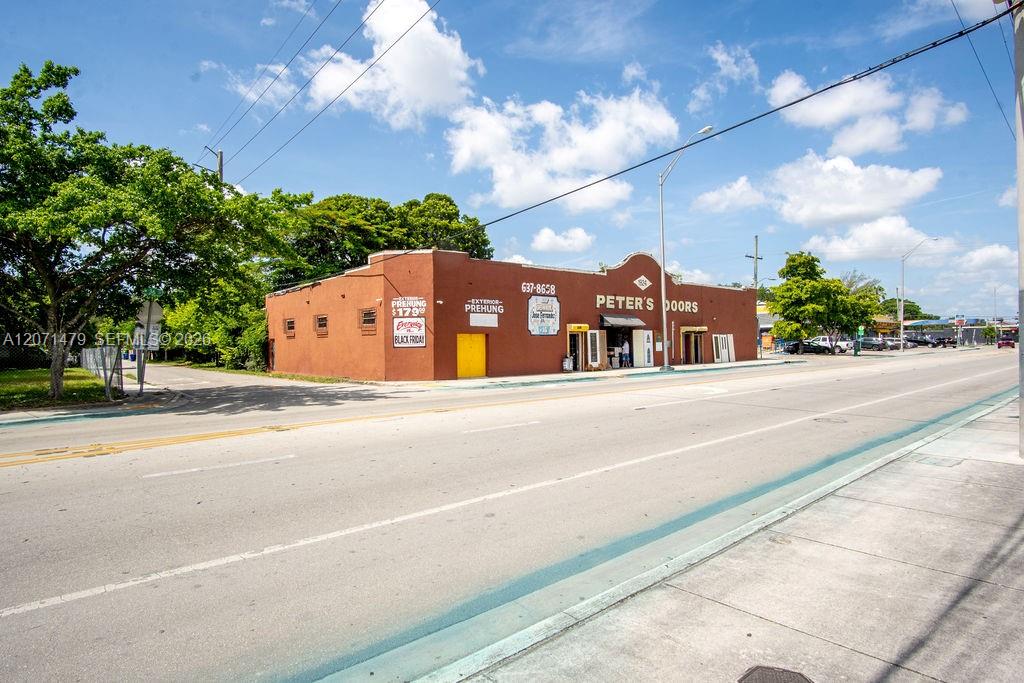 800 NW 36th St