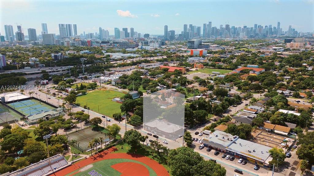 800 NW 36th St