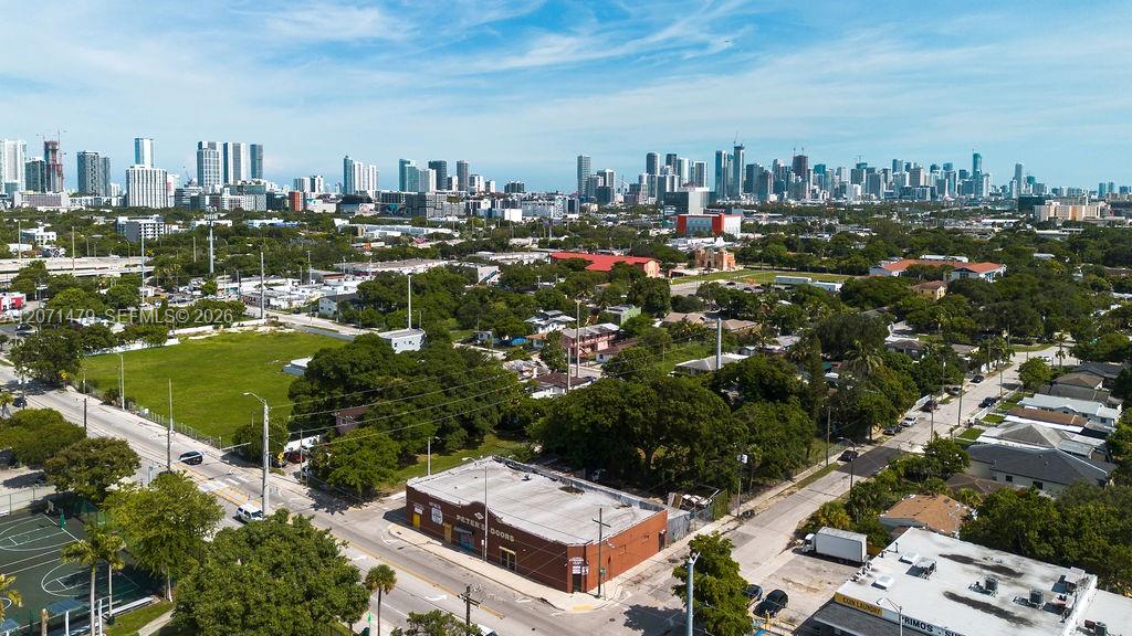 800 NW 36th St