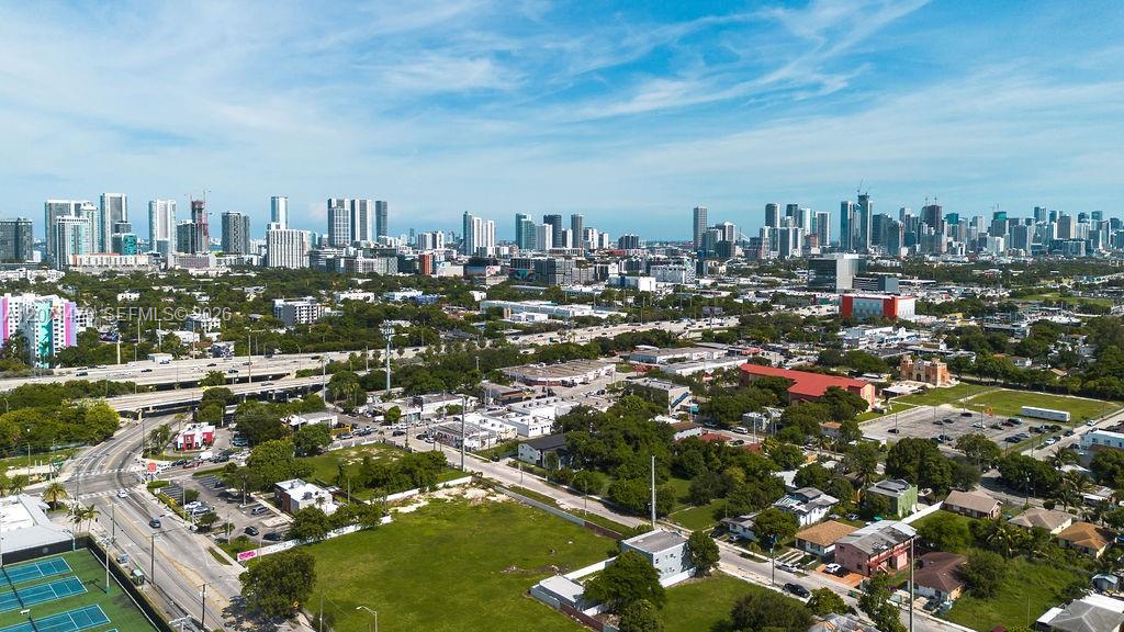 800 NW 36th St