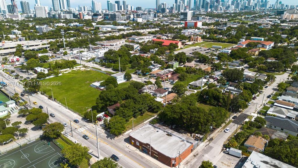 800 NW 36th St