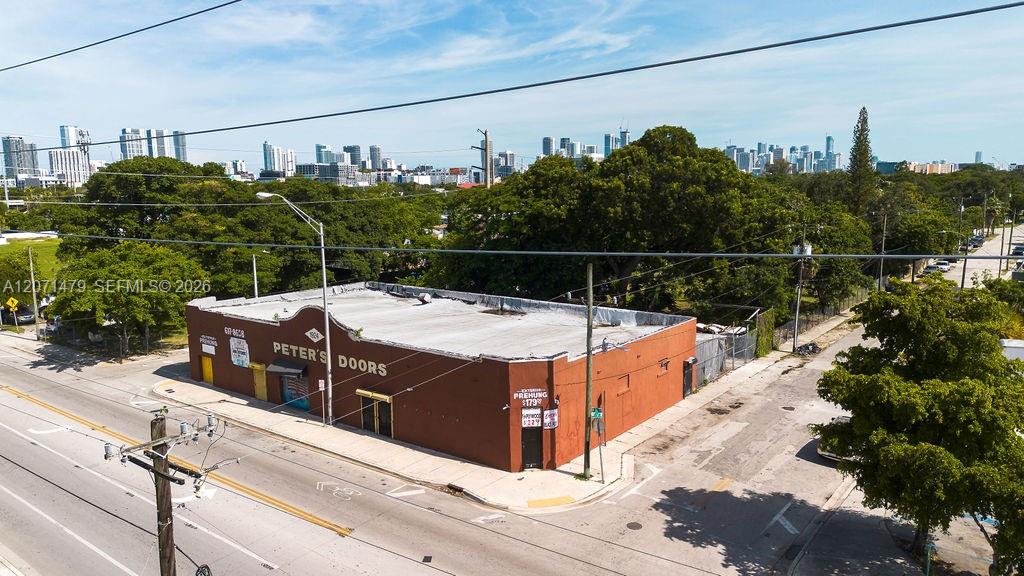 800 NW 36th St