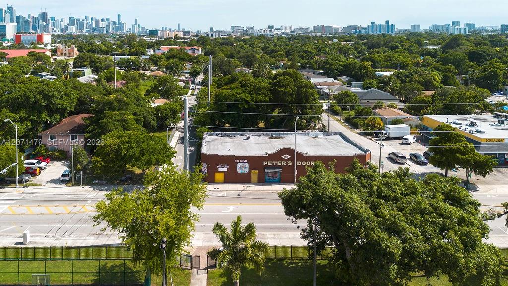 800 NW 36th St