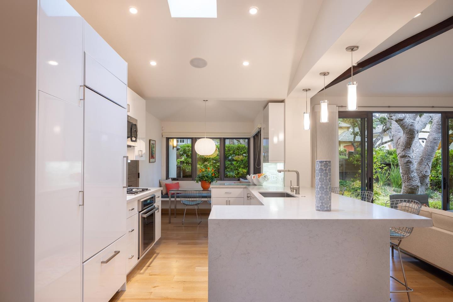 0 Lincoln 3NW of 13th Street