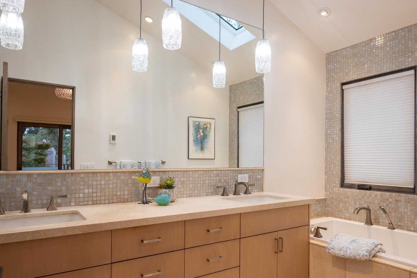 0 Lincoln 3NW of 13th Street