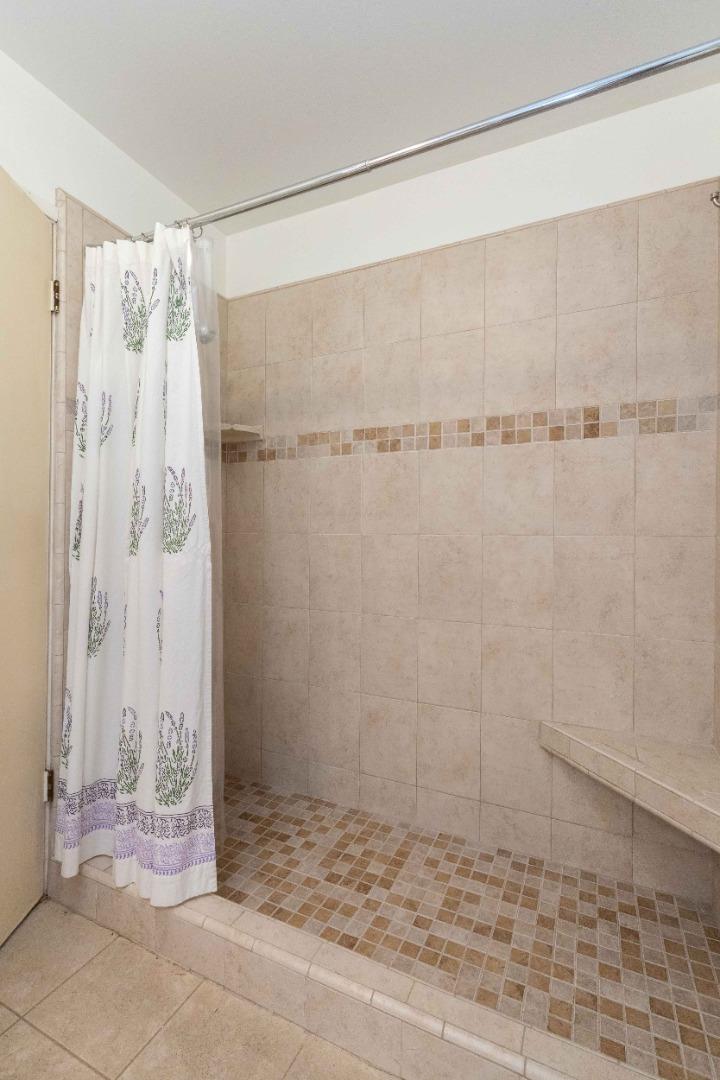 83 Hacienda