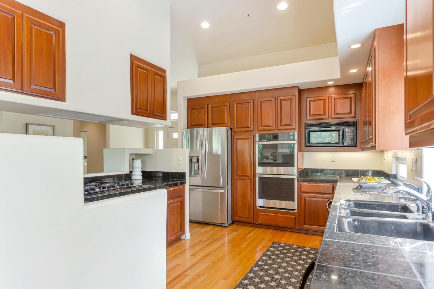 3120 Middle Ranch RD