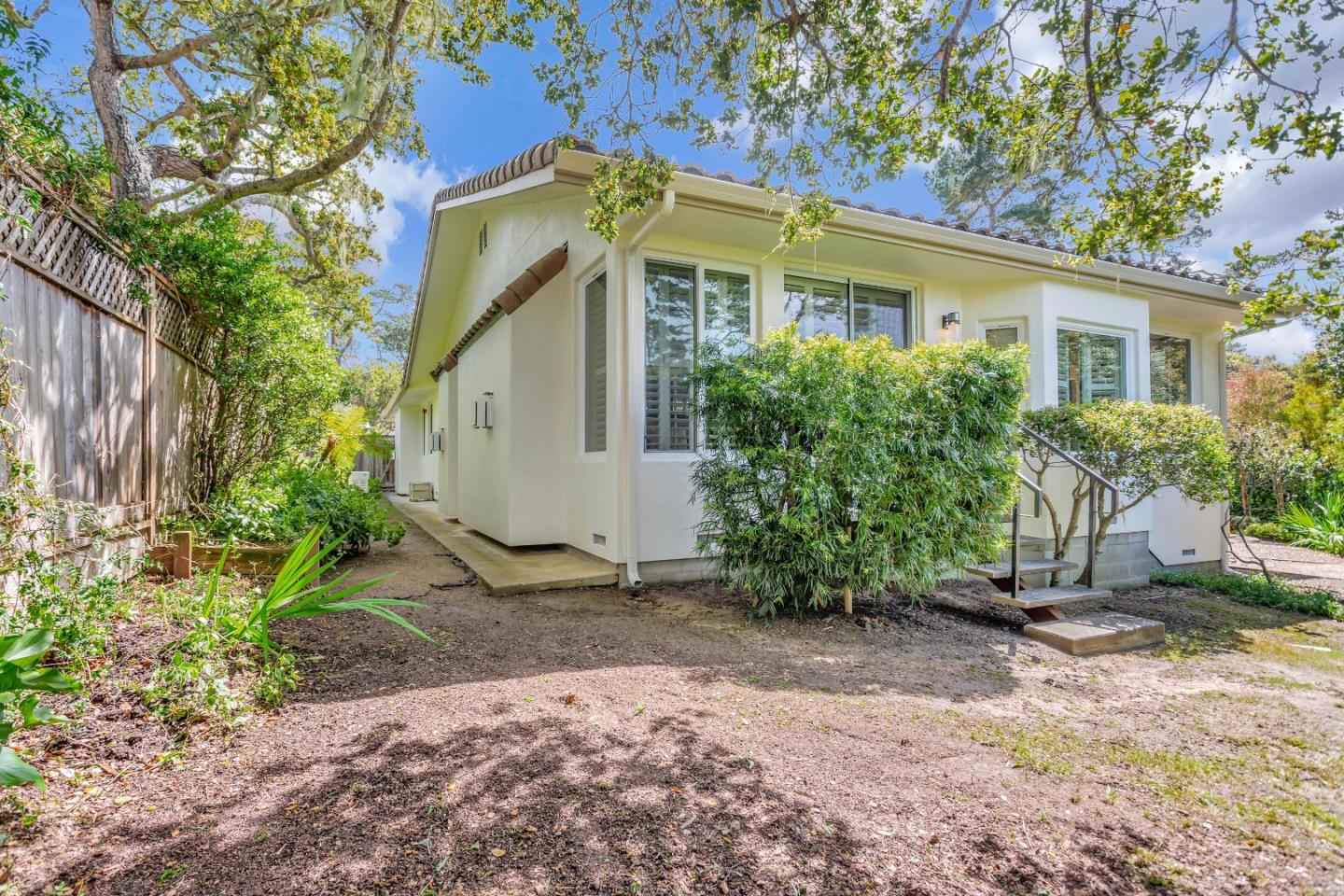 3120 Middle Ranch RD