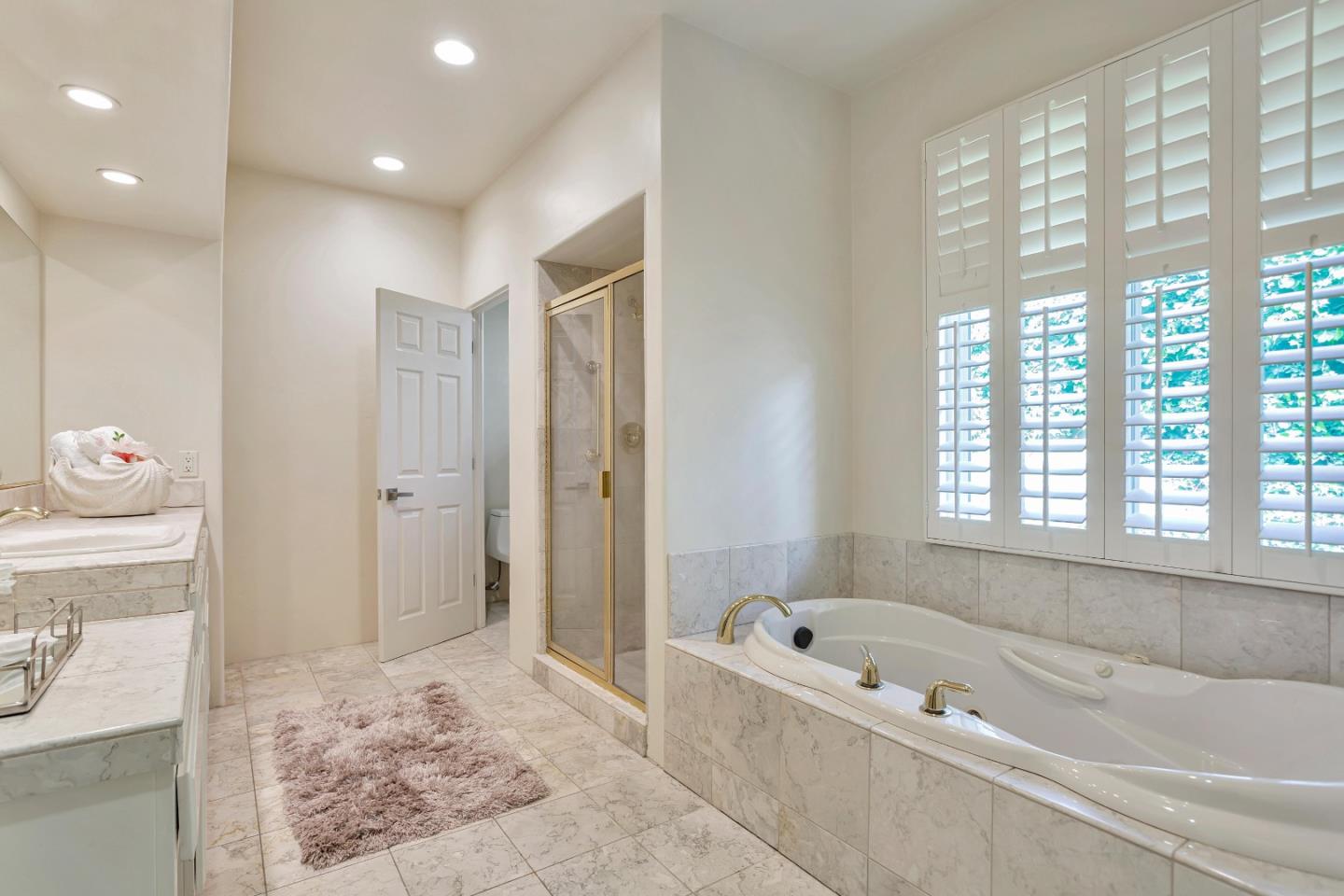 3120 Middle Ranch RD