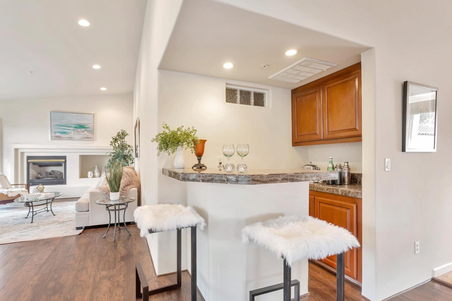 3120 Middle Ranch RD