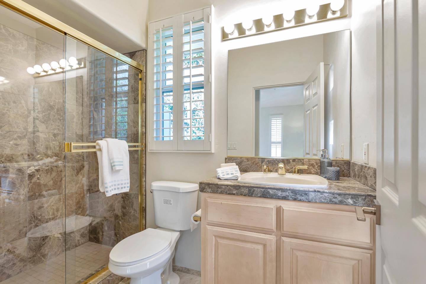 3120 Middle Ranch RD