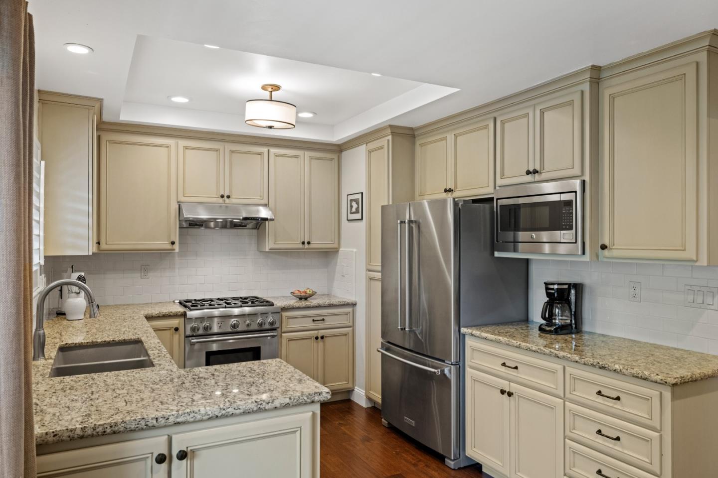 74 Country Club Gate