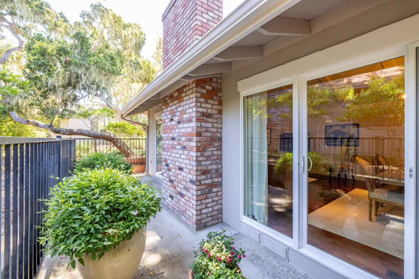 74 Country Club Gate