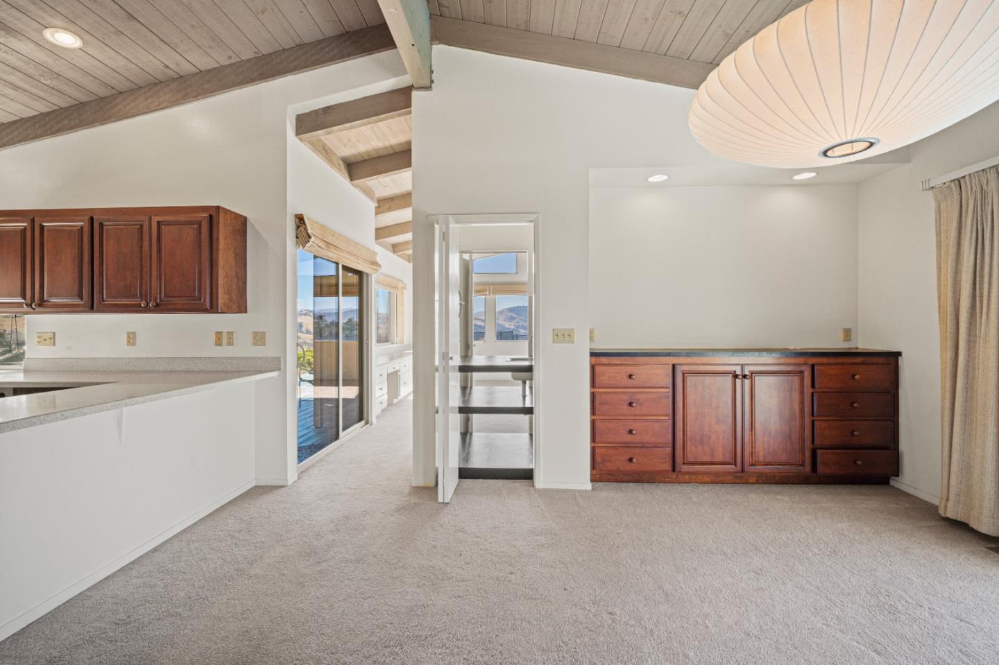 399 San Benancio RD