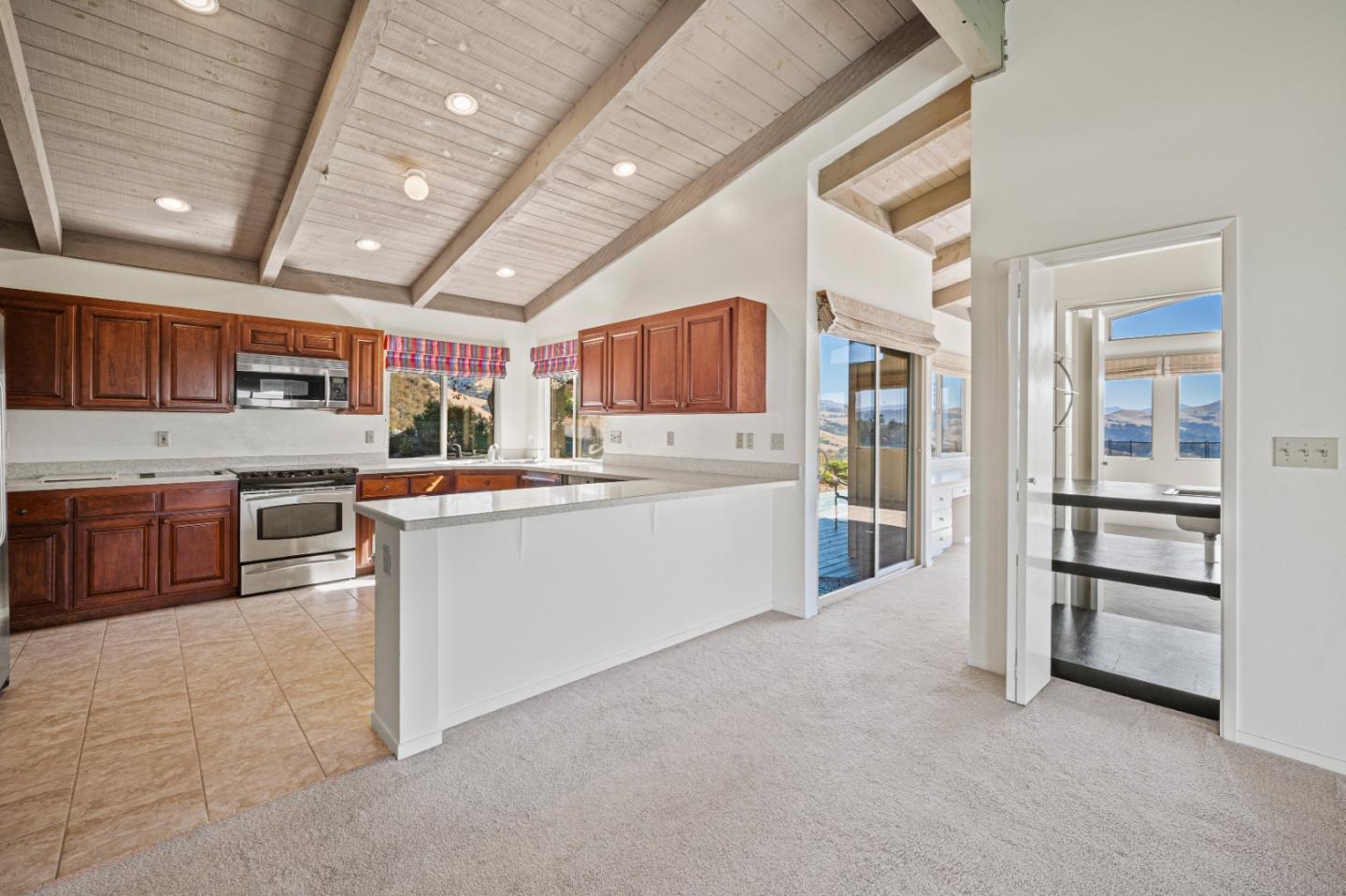 399 San Benancio RD