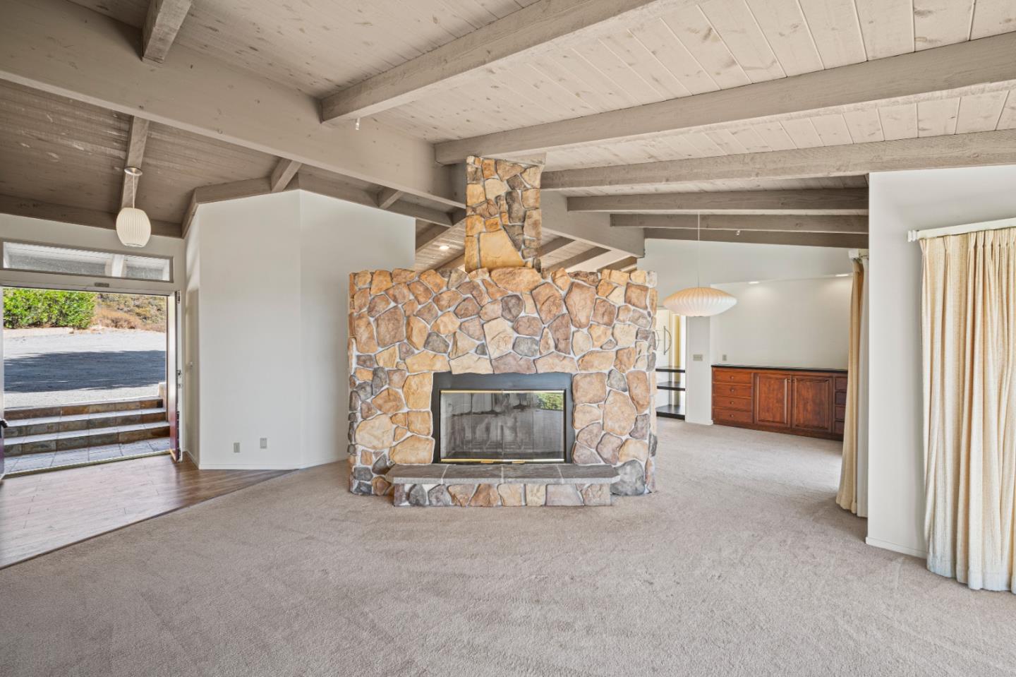 399 San Benancio RD