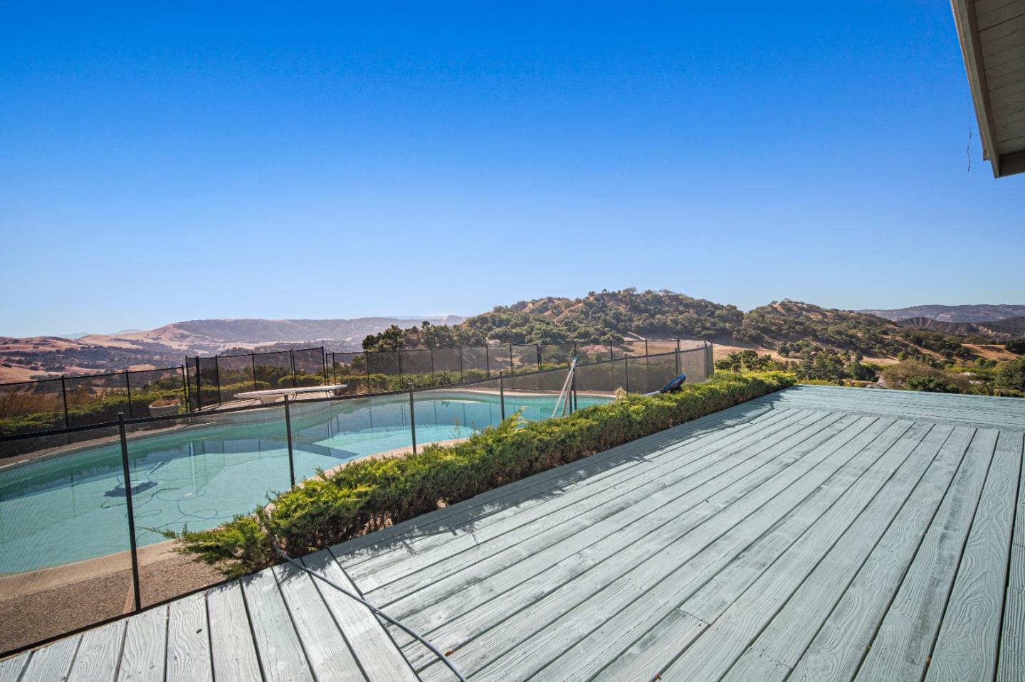 399 San Benancio RD