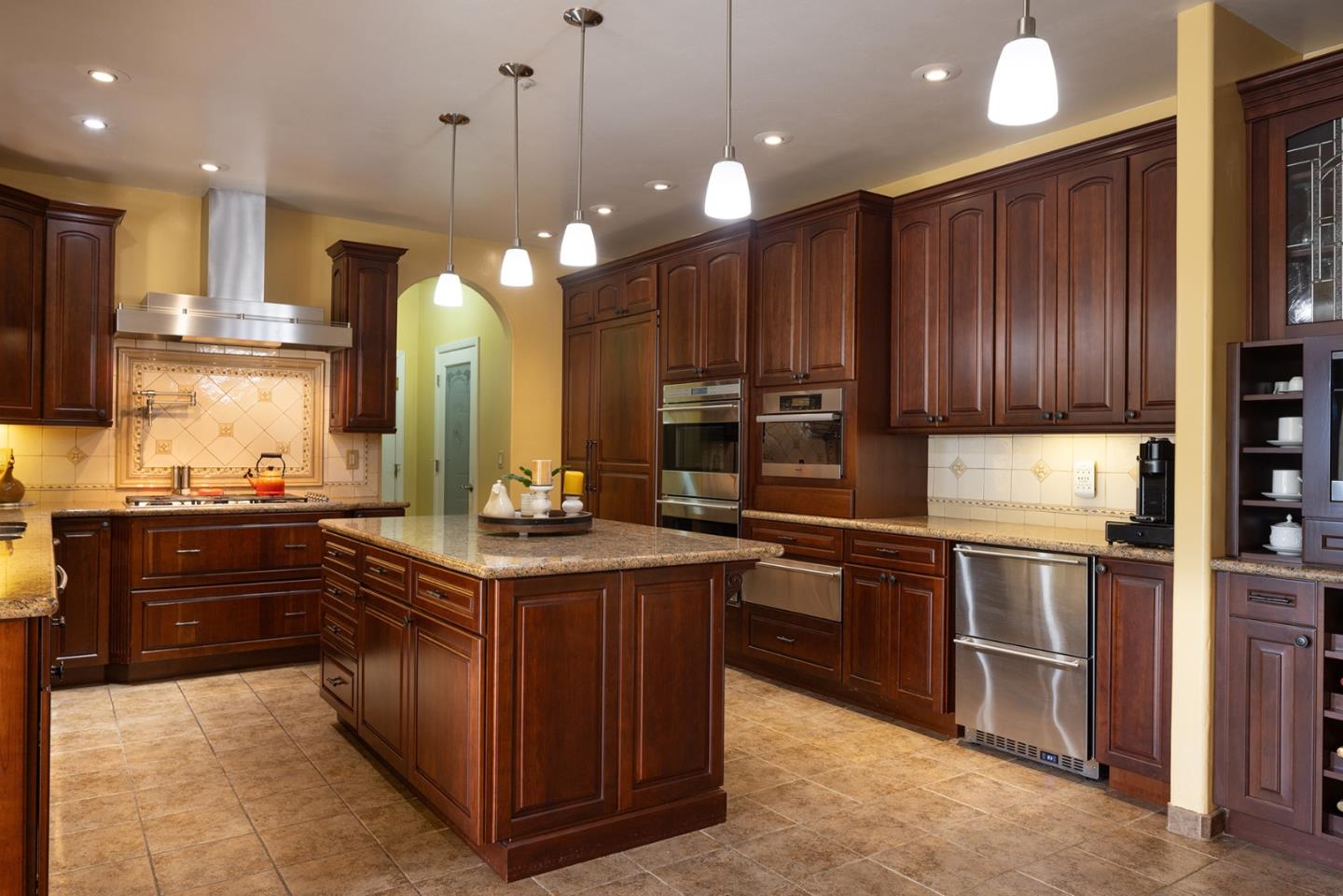 10251 Golden Meadow CIR