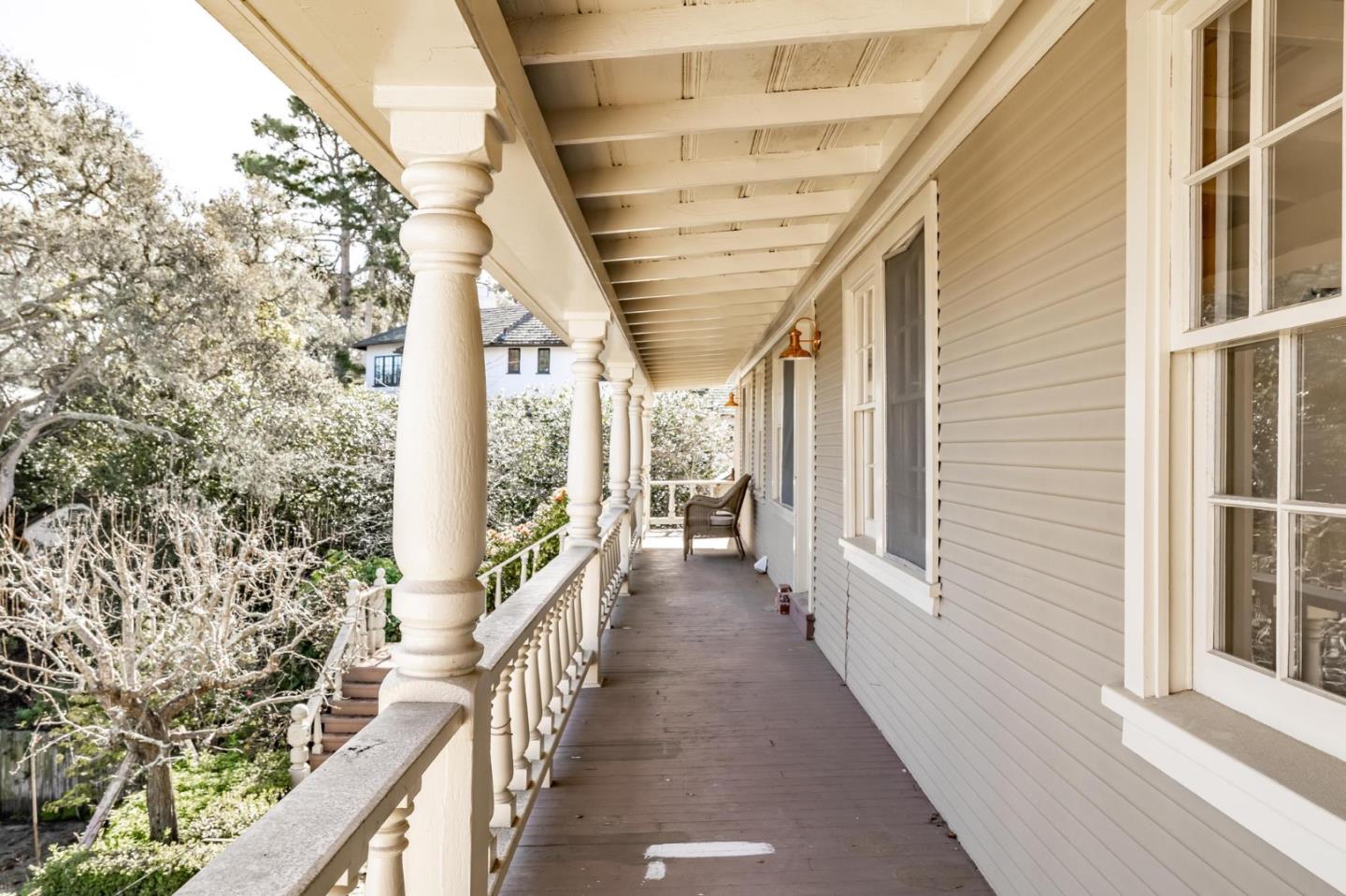 811 Alameda AVE