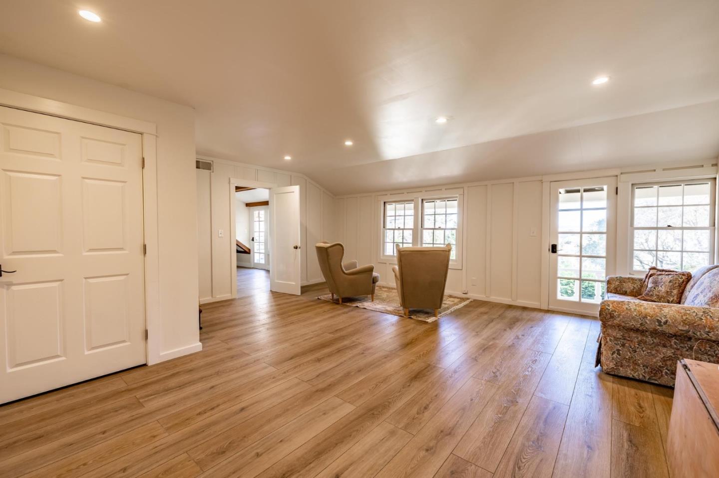 811 Alameda AVE