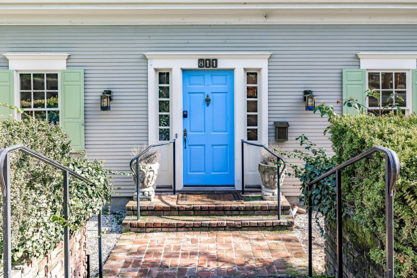 811 Alameda AVE