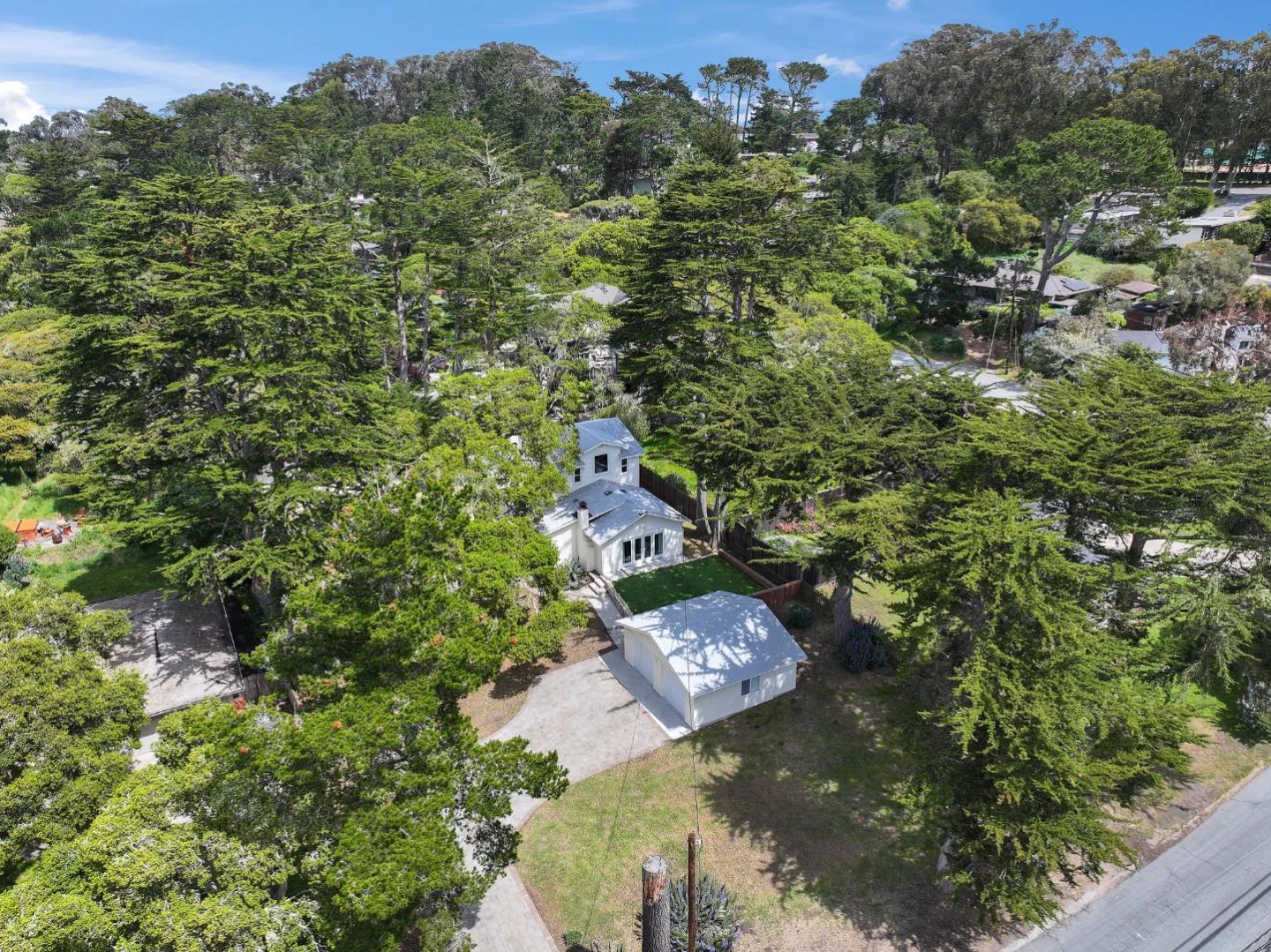 1104 Pico AVE