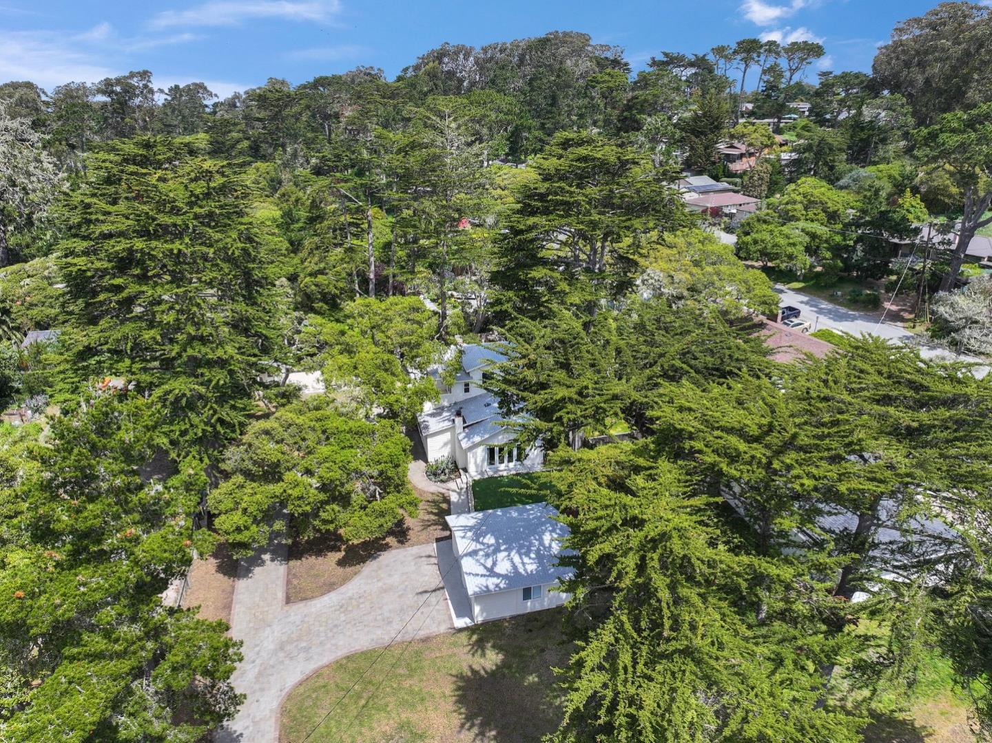 1104 Pico AVE